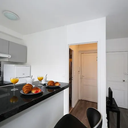 Studio Equipe Dans Un Quartier Branche - 2p * Parigi